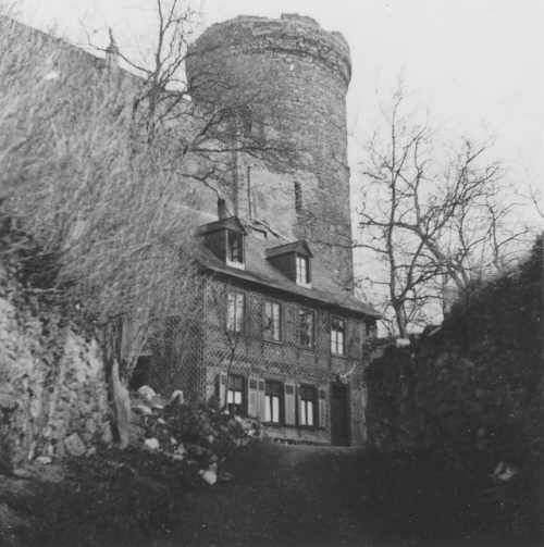 Bild Fachwerkhaus an der Burgmauer