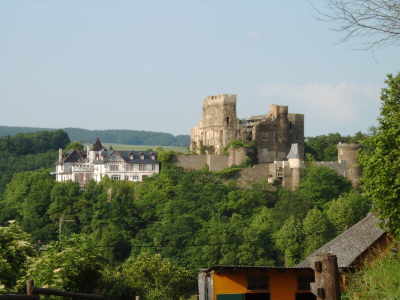 Bild der Burg aus 2003