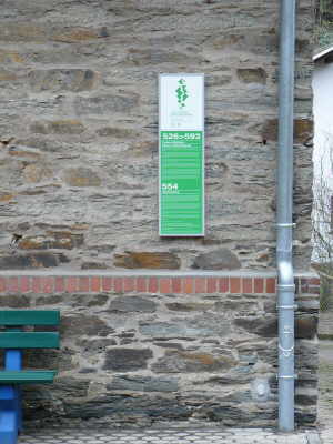 Welterbesteele am Dorfgemeinschaftshaus