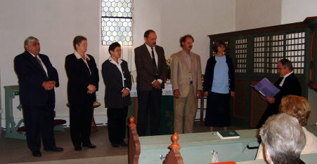 Der neue Kirchenvorstand in Reichenberg Der neue Kirchenvorstand in Reichenberg v.l.n.r. Gustav Wüst, Silvia Kölbl, Dagmar Michel, Gerhard Herrmann, Alfred Hammann, Bärbel Goerke, Pfarrer Manfred Löhde